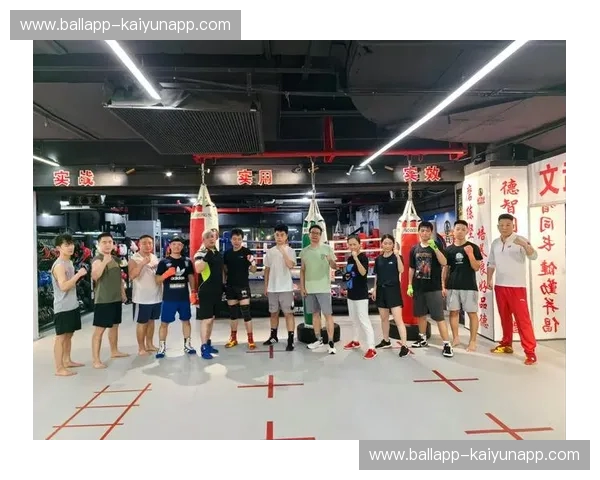 拳击直播：每一拳都是震撼的现场体验